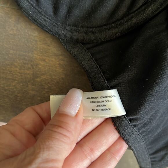 Newport News vintage satin second skin with removable padding Sz-36B - Picture 6 of 8